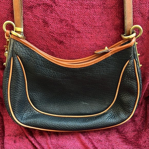 VINTAGE - Dooney & Bourke Large Leather Shoulder Bag - Picture 11 of 12